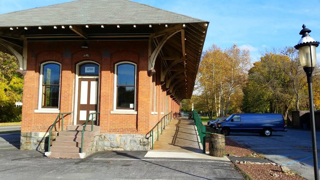 The Wooden Match | restaurant | 61 W Lehigh St, Bethlehem, PA 18018, USA | 6108651777 OR +1 610-865-1777