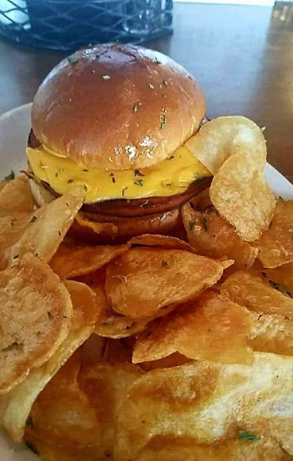 Towne Tavern Express | restaurant | 235 Main St, Fort Mill, SC 29715, USA | 8038021776 OR +1 803-802-1776