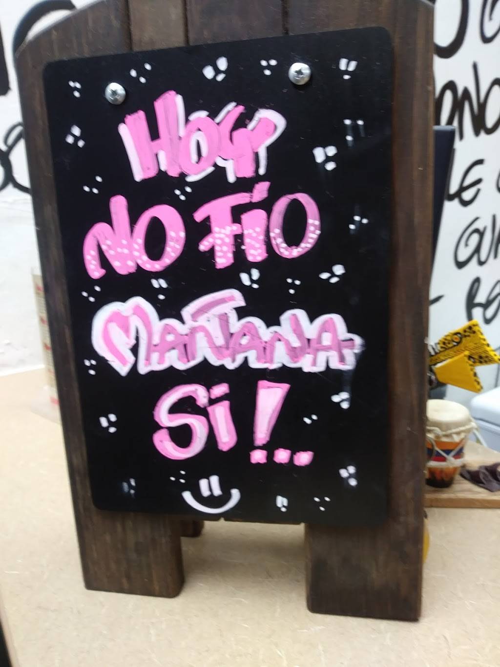 Viecco Sabores Quilleros | restaurant | 523 Market St, Paterson, NJ 07501, USA | 9735532172 OR +1 973-553-2172