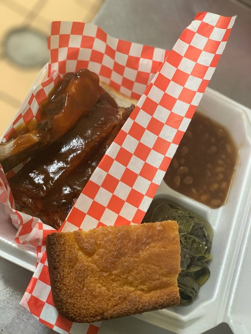 Sofias St. Louis Style BBQ & Fish | restaurant | 23640 N St #758, March Air Reserve Base, CA 92518, USA | 9514456696 OR +1 951-445-6696