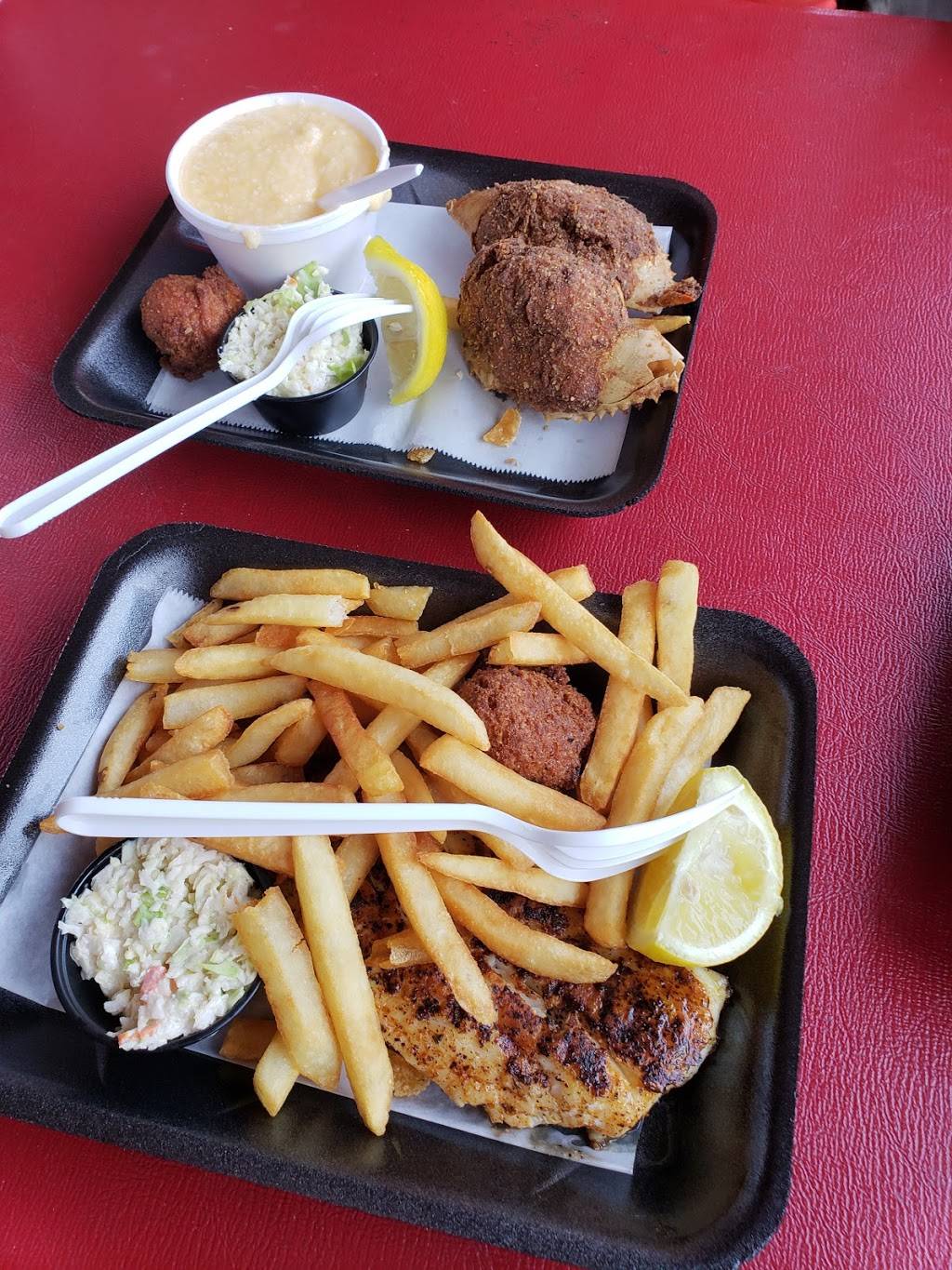 Singletons Seafood Shack | restaurant | 4728 Ocean St, Jacksonville, FL 32233, USA | 9042464442 OR +1 904-246-4442