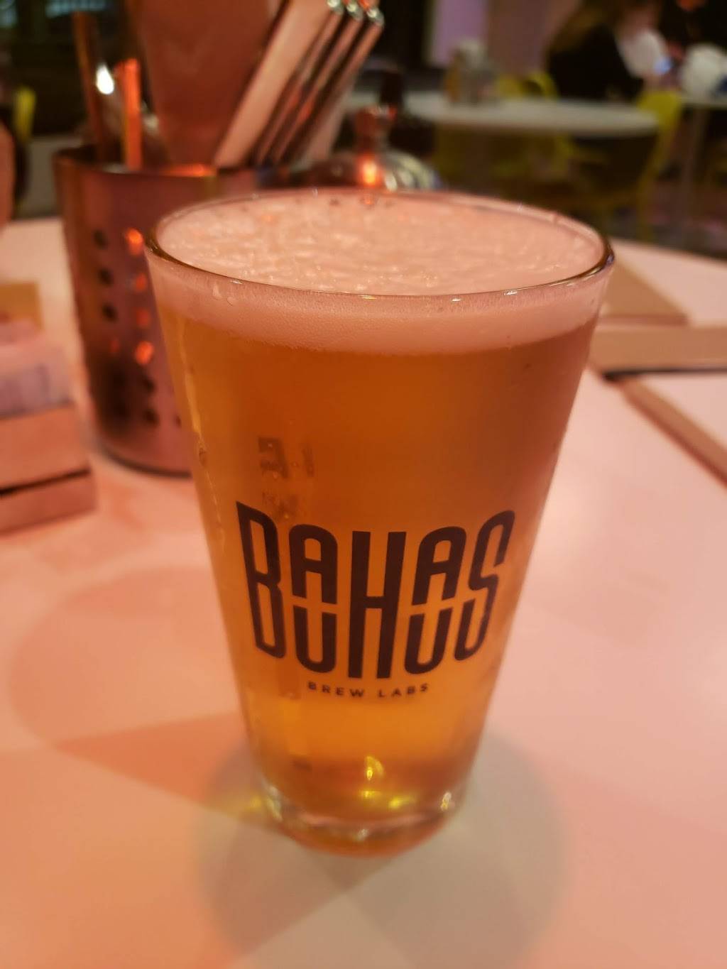 OUI Bar + KTCHN | restaurant | 609 S 3rd St, Minneapolis, MN 55415, USA | 6122527737 OR +1 612-252-7737