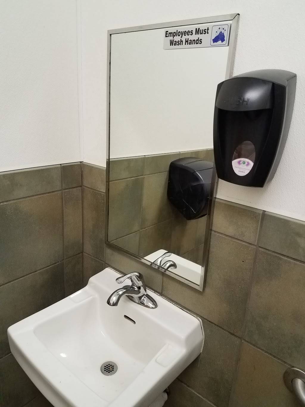 Subway | meal takeaway | 11201A E 24 Hwy Cir, Independence, MO 64050, USA | 8164610992 OR +1 816-461-0992