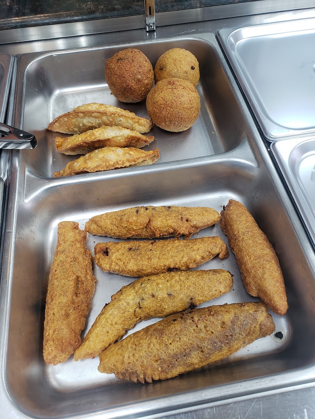 RAICES BORICUA | restaurant | 12 Centre Ave, East Rockaway, NY 11518, USA | 5166123185 OR +1 516-612-3185