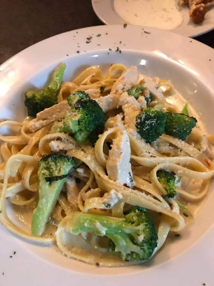 Buonos Authentic Pizzeria | restaurant | 7967, 250 W Ocean Blvd A, Long Beach, CA 90802, USA | 5624322211 OR +1 562-432-2211