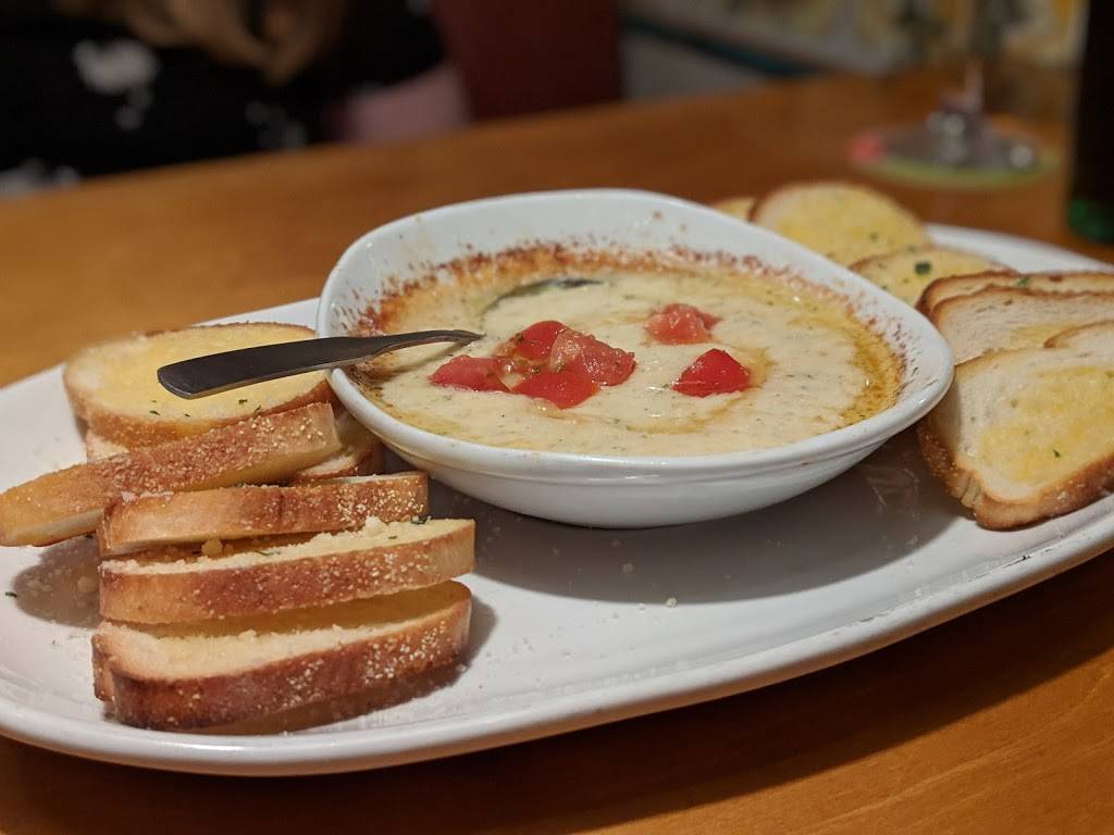 Olive Garden Italian Restaurant | meal takeaway | 930 25th Ave, Coralville, IA 52241, USA | 3193399100 OR +1 319-339-9100