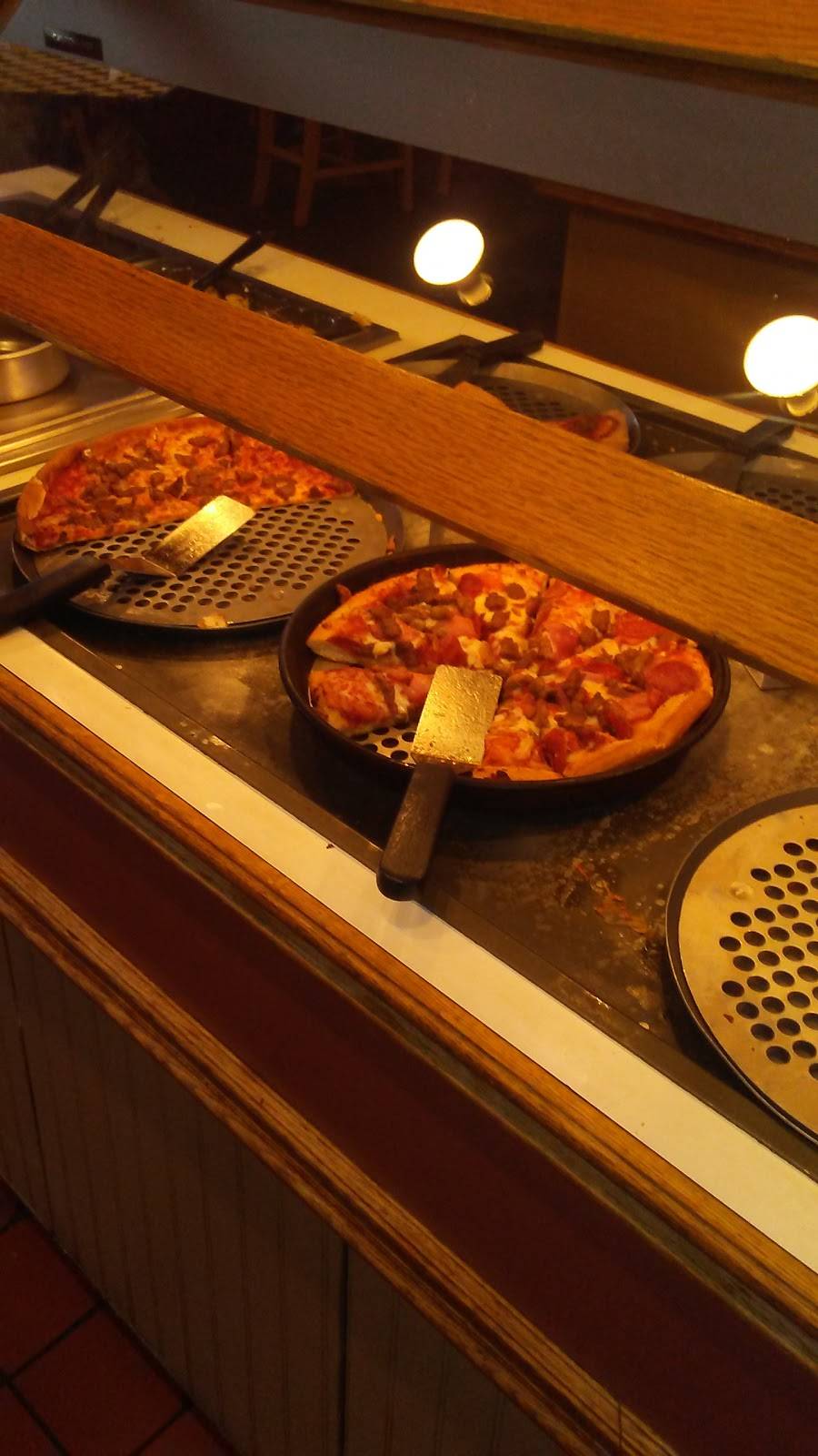 Pizza Hut | meal delivery | 2815 S 47th St, Kansas City, KS 66106, USA | 9132621851 OR +1 913-262-1851