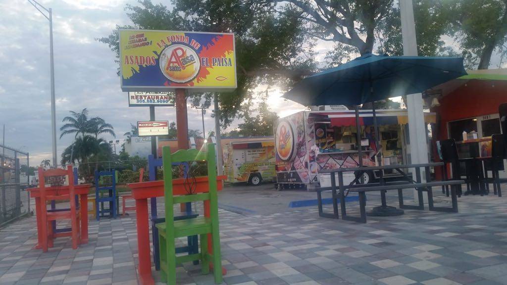 Asados El Paisa | restaurant | 9401 Bird Rd, Miami, FL 33165, USA | 3053013433 OR +1 305-301-3433