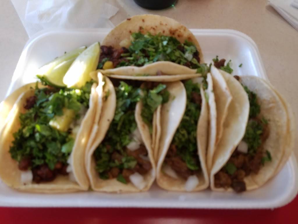 paneria y taqueria | restaurant | 4810 Chambers Rd, Denver, CO 80239, USA | 3033711897 OR +1 303-371-1897