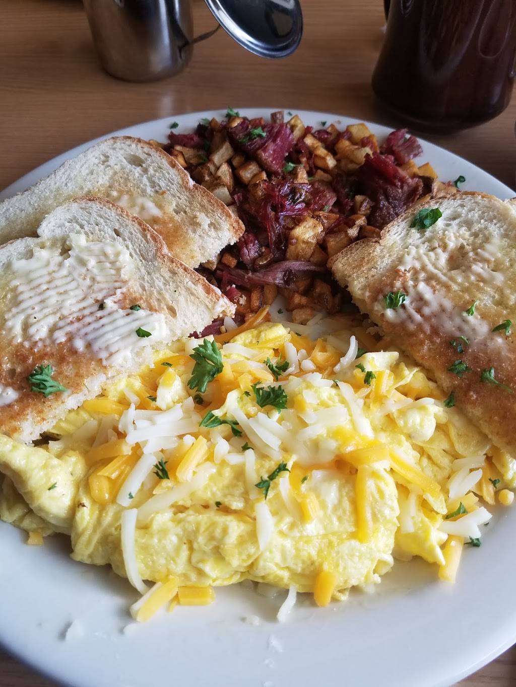 Jakes Restaurant | restaurant | 220 Norwich-Westerly Rd, North Stonington, CT 06359, USA | 8604159055 OR +1 860-415-9055