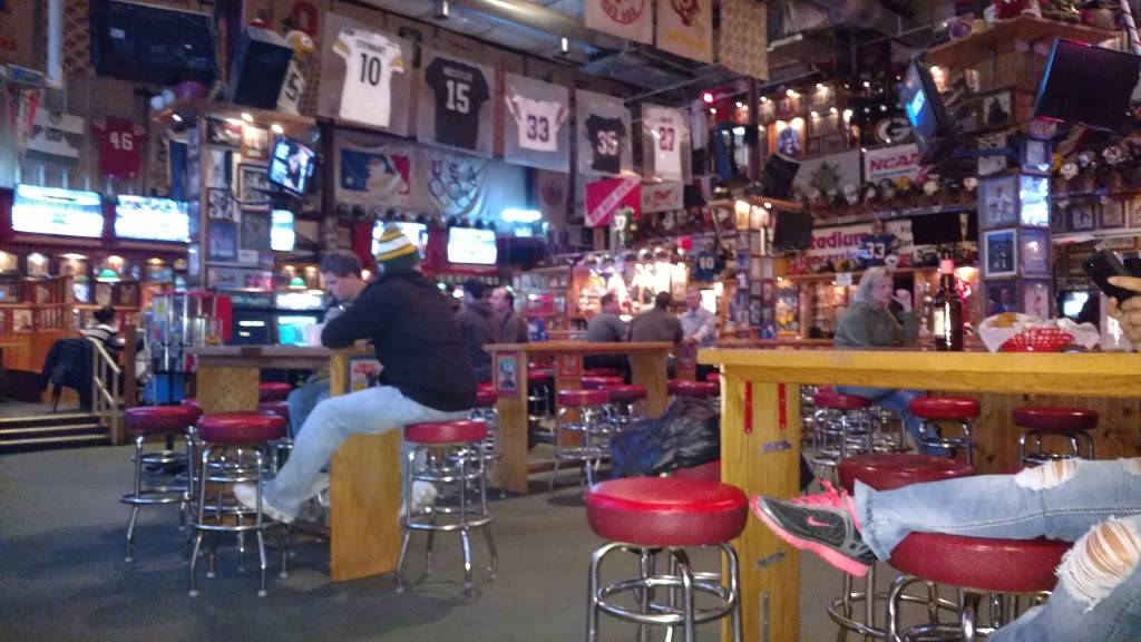 Pooleys Sports Bar and Event Center | restaurant | 5441 High Crossing Blvd, Madison, WI 53718, USA | 6082421888 OR +1 608-242-1888