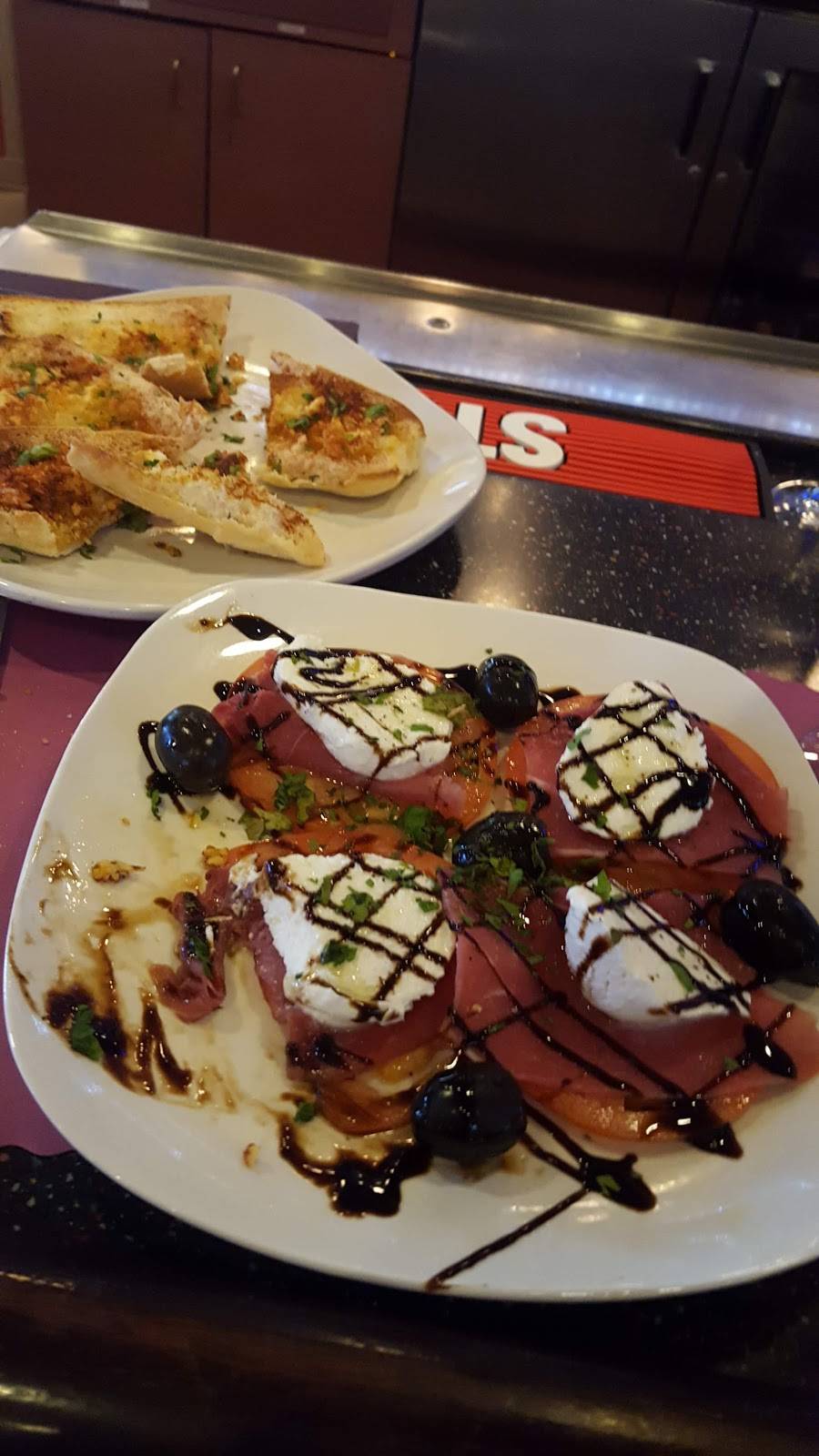 Luigis Pizzeria Restaurant | restaurant | 21 Union Ave, Lakehurst, NJ 08733, USA | 7326577000 OR +1 732-657-7000