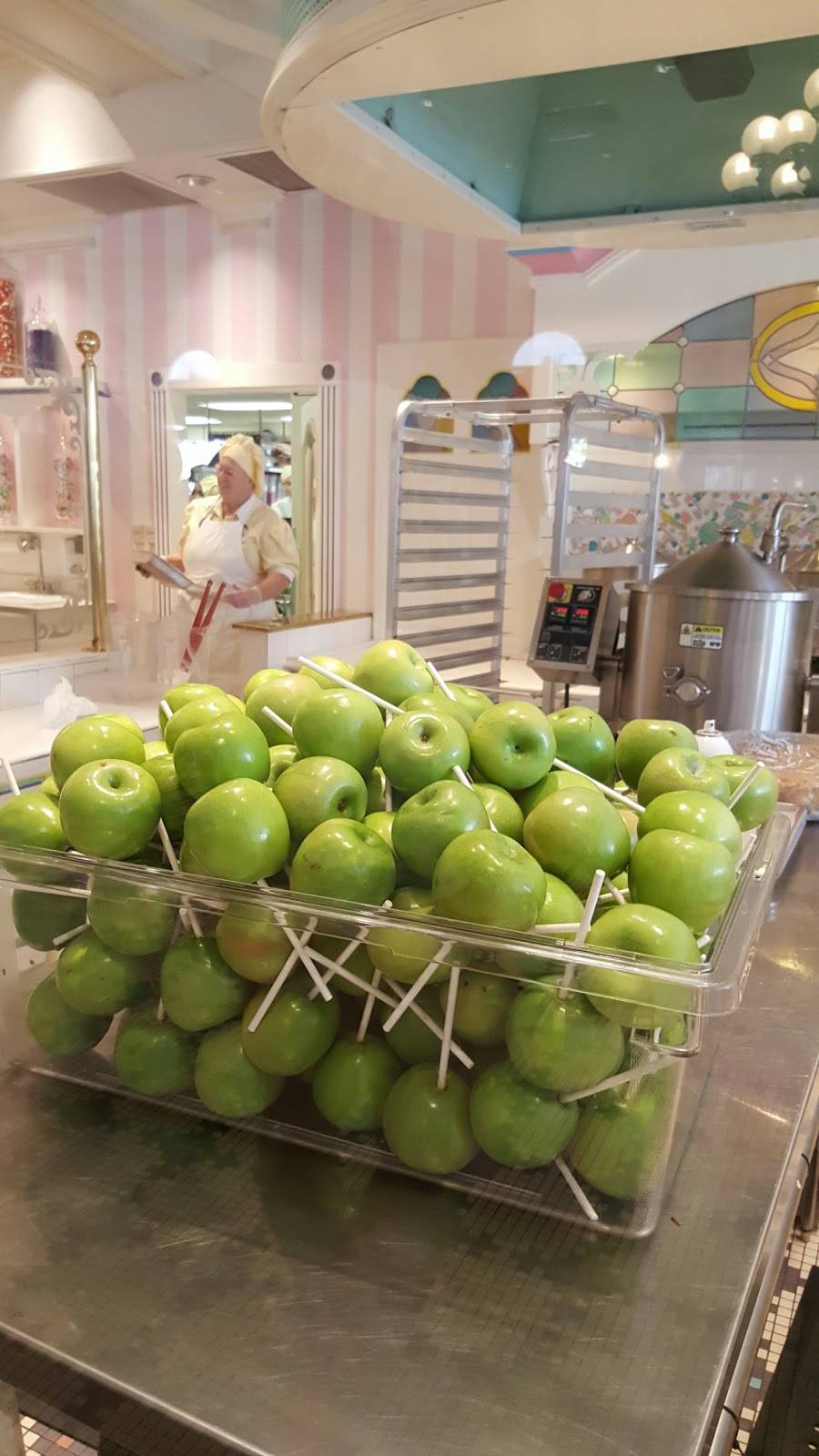 Main Street Bakery | bakery | 1180 Seven Seas Drive Suite B, Orlando, FL 32836, USA | 4079393463 OR +1 407-939-3463