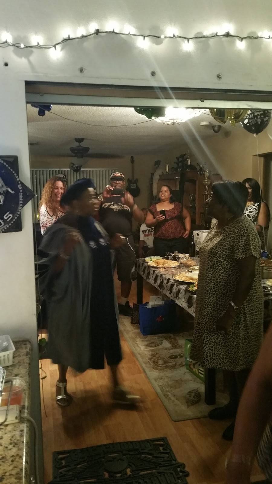 Cecibon Chicken | restaurant | 1395 W Sunrise Blvd, Fort Lauderdale, FL 33311, USA | 7864405766 OR +1 786-440-5766