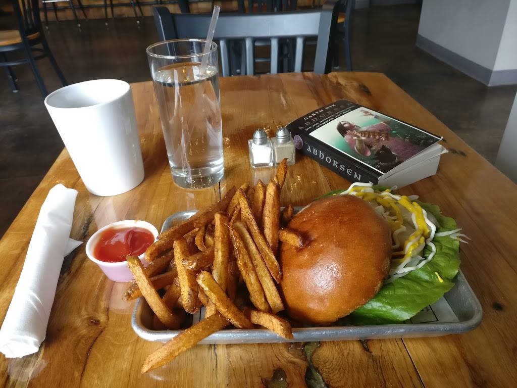 Forklift Restaurant | restaurant | 1101-1103 W Jackson St, Tupelo, MS 38804, USA | 6625107001 OR +1 662-510-7001