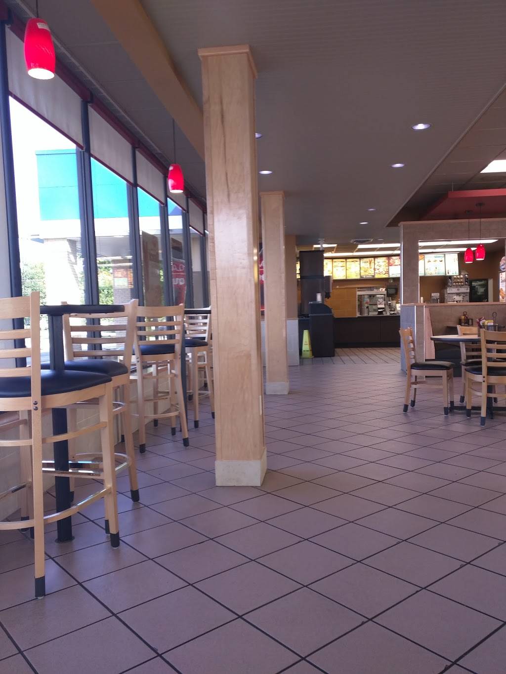 Dairy Queen Grill & Chill | restaurant | 601 E Springfield Rd, Arcola, IL 61910, USA | 2172684236 OR +1 217-268-4236