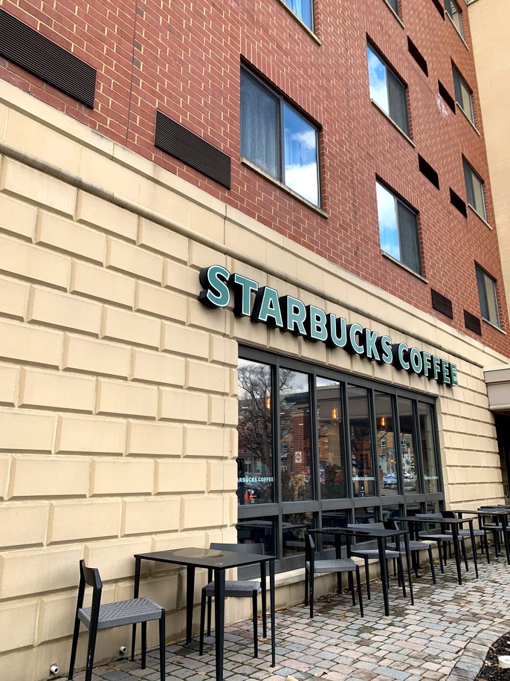 Starbucks | cafe | 5310 Liberty Ave, Pittsburgh, PA 15224, USA | 4126215792 OR +1 412-621-5792