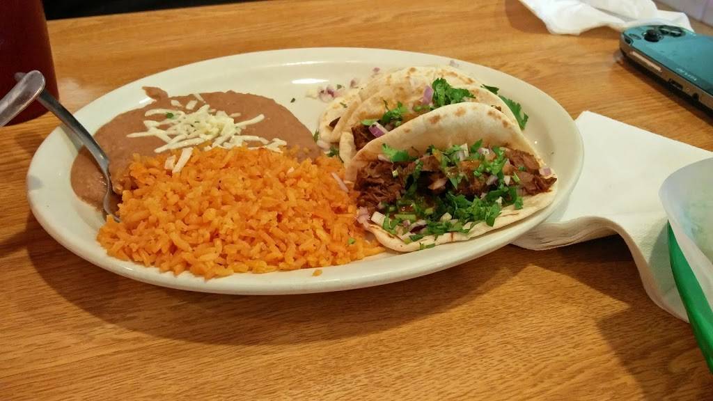 Taqueria Muniz | restaurant | 518 S Lake St, Aurora, IL 60506, USA | 6308968727 OR +1 630-896-8727