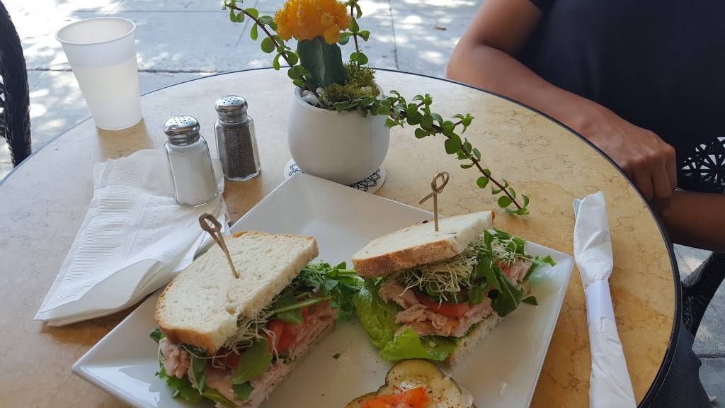 Cafe Magazzino | cafe | 3917 W Riverside Dr, Burbank, CA 91505, USA | 8189537220 OR +1 818-953-7220