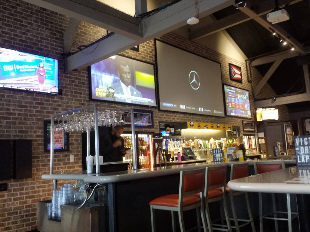 Buffalo Wild Wings | restaurant | 5050 Eastpointe Dr, Medina, OH 44256, USA | 3307649464 OR +1 330-764-9464