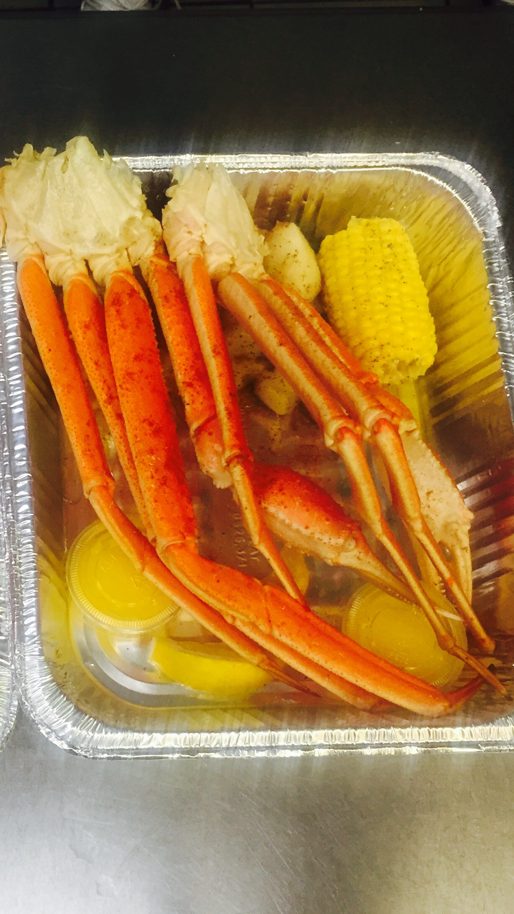 Surfs Up South Shore | restaurant | 2236 E 71st St, Chicago, IL 60649, USA | 7738915544 OR +1 773-891-5544