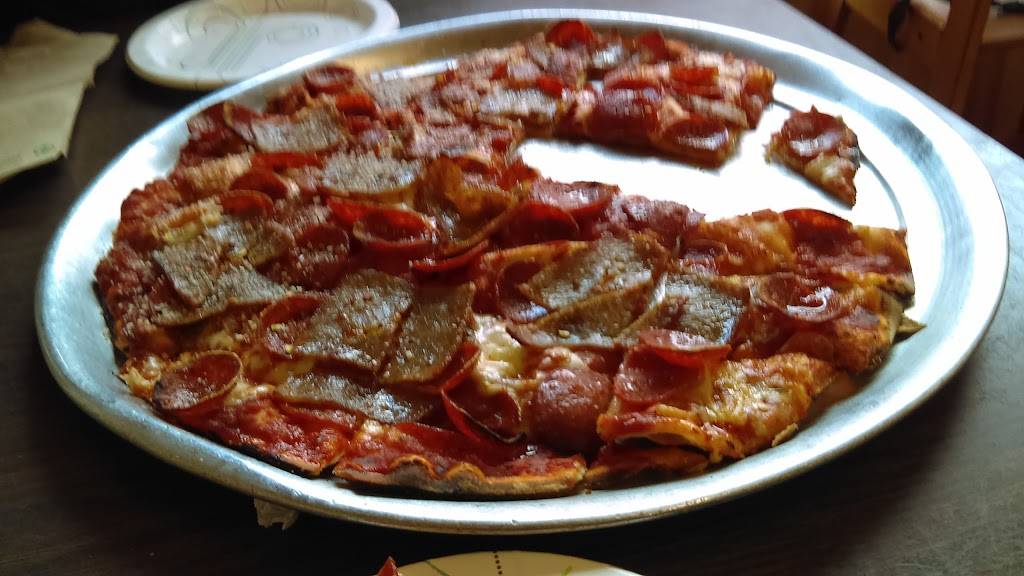 Rubinos Pizza | restaurant | 2643 E Main St, Columbus, OH 43209, USA | 6142350712 OR +1 614-235-0712