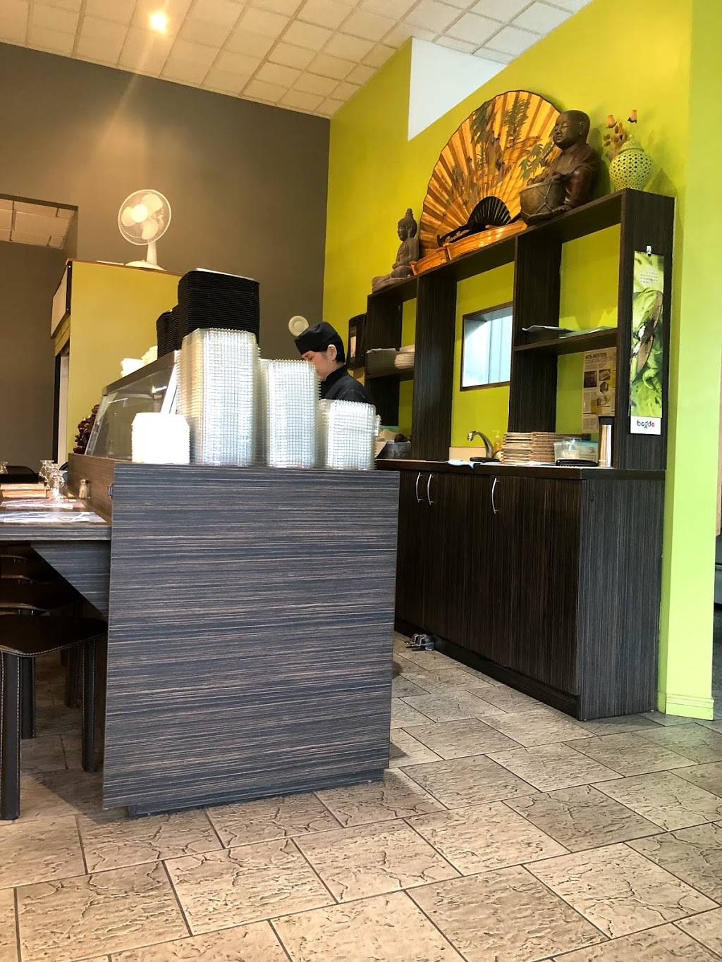 kampai express | restaurant | 6150 Avenue des Gerbes, Québec, QC G2J 1C5, Canada | 4186230333 OR +1 418-623-0333