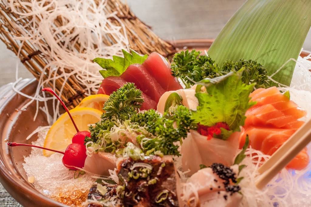 Ichiro Hibachi & Sushi | restaurant | 962 Farmington Ave, West Hartford, CT 06107, USA | 8602327888 OR +1 860-232-7888