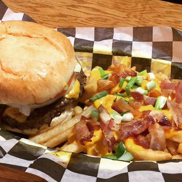 Red Rocket Bar & Grill | restaurant | 1458 Liberator St, Peru, IN 46970, USA | 7656890763 OR +1 765-689-0763