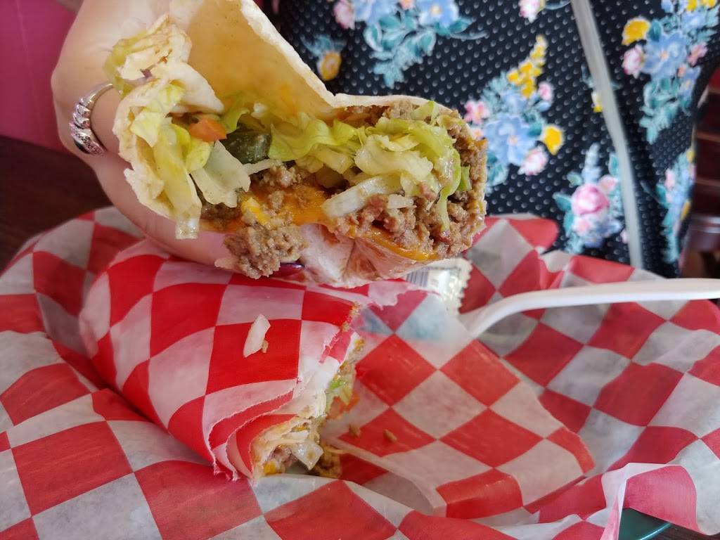 50s Drive-In Inc. | restaurant | 8510 M-140, South Haven, MI 49090, USA | 2696371954 OR +1 269-637-1954