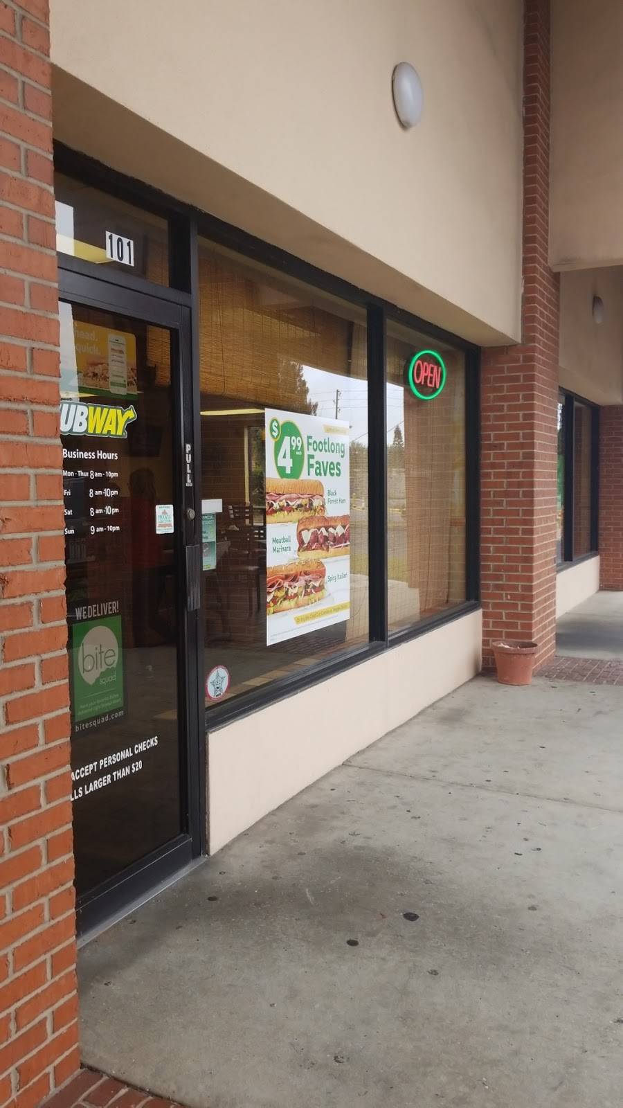 Subway Restaurants | restaurant | 11111 Park Blvd N, Seminole, FL 33772, USA | 7273936259 OR +1 727-393-6259