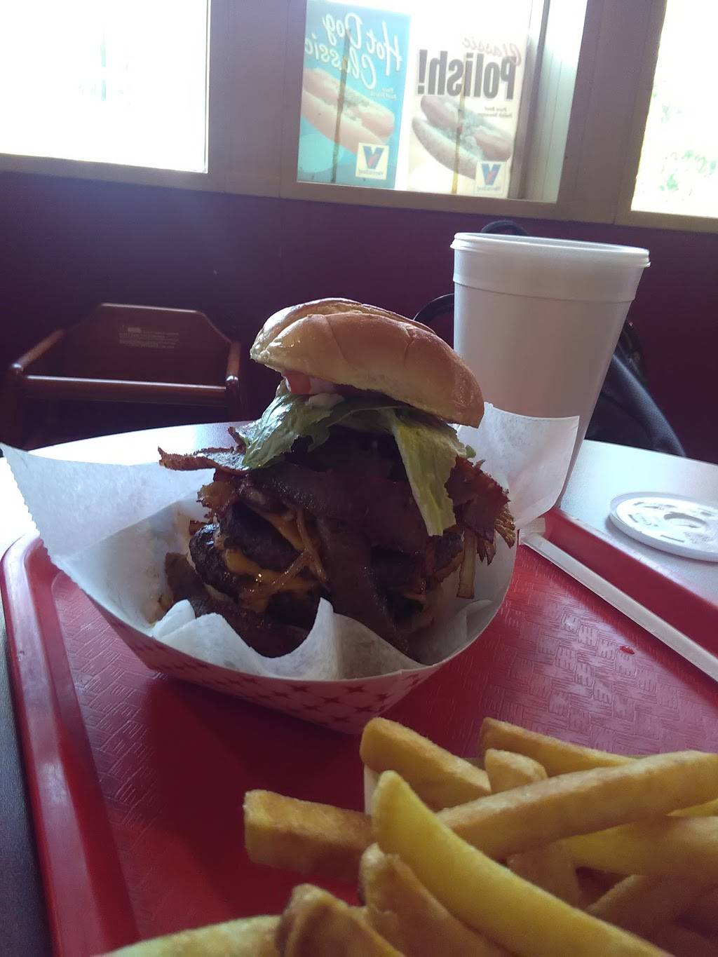 Lilys | restaurant | 615 N Cedar Lake Rd, Round Lake, IL 60073, USA | 8475463510 OR +1 847-546-3510