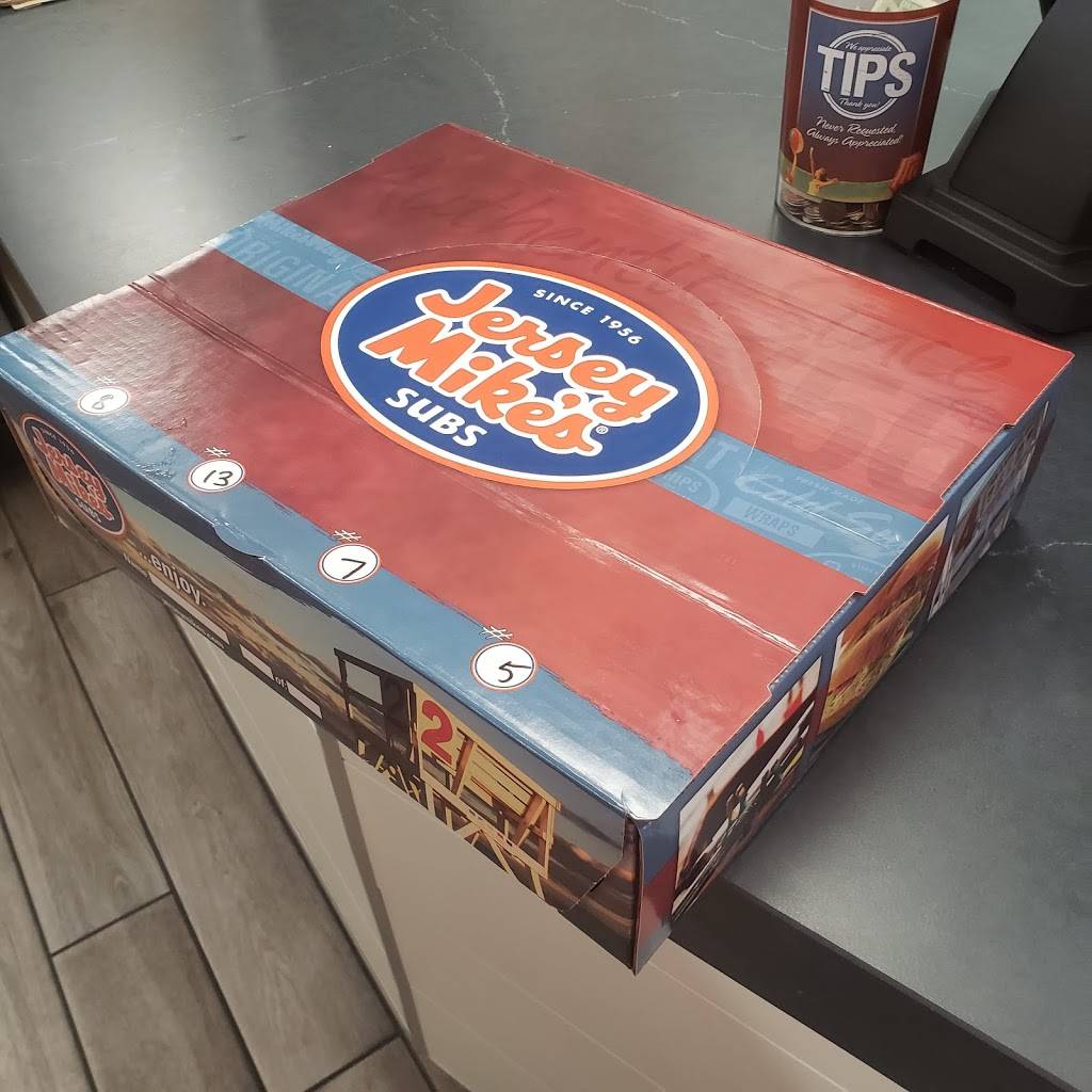 Jersey Mikes Subs | meal takeaway | 18690 S Nogales Hwy #124, Green Valley, AZ 85614, USA | 5206254716 OR +1 520-625-4716