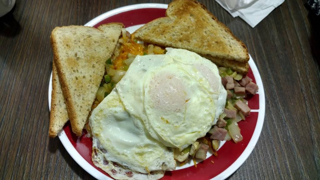 Rusty Tractor - Door County - Breakfast Barn | restaurant | 6216 WI-42, Egg Harbor, WI 54209, USA | 9207438704 OR +1 920-743-8704