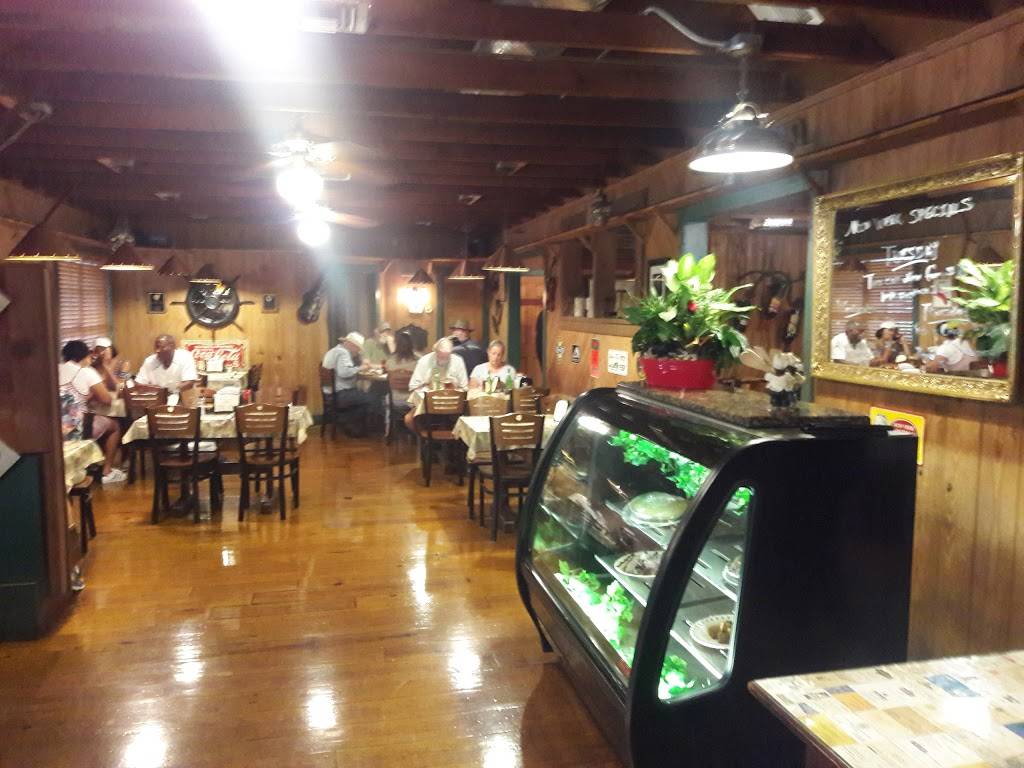 The Catfish Place | restaurant | 311 S Forest Ave, Apopka, FL 32703, USA | 4078897980 OR +1 407-889-7980