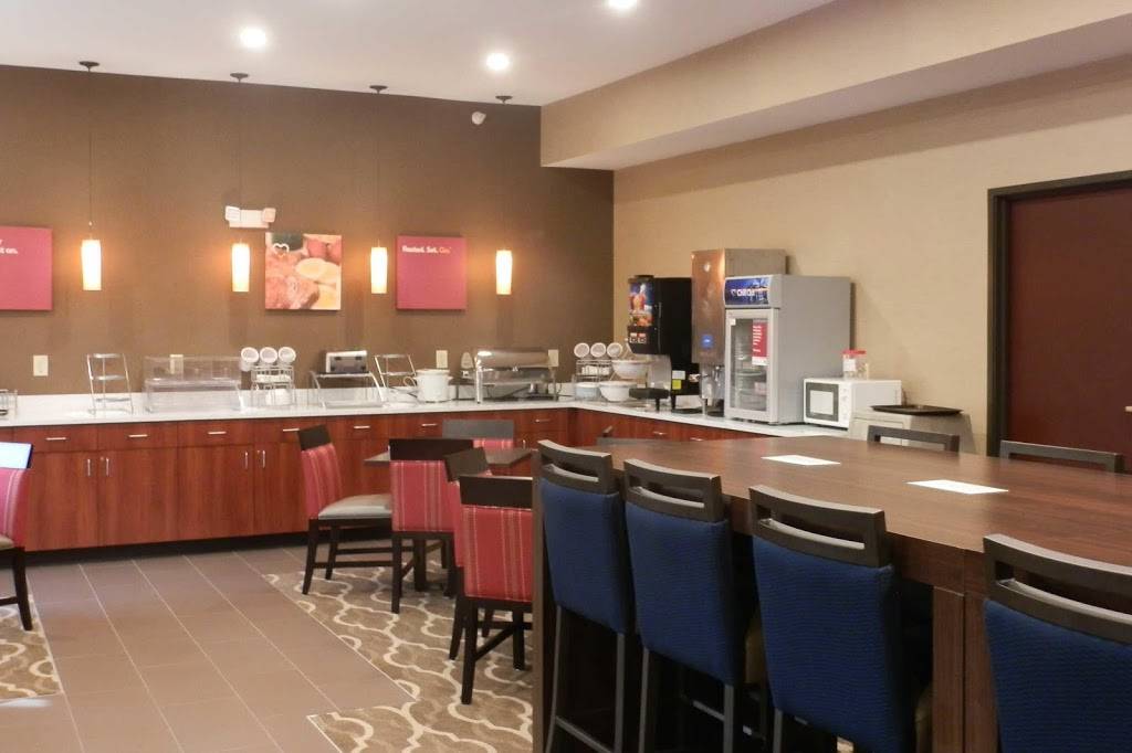 Comfort Suites West Indianapolis - Brownsburg | restaurant | 500 W Northfield Dr, Brownsburg, IN 46112, USA | 3178522000 OR +1 317-852-2000