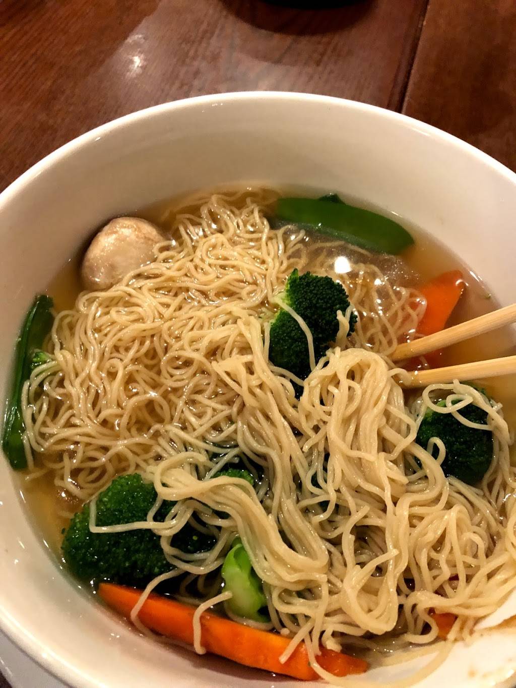 Hiro Sushi | restaurant | 160 Freedom Pl, New York, NY 10069, USA | 2128737900 OR +1 212-873-7900