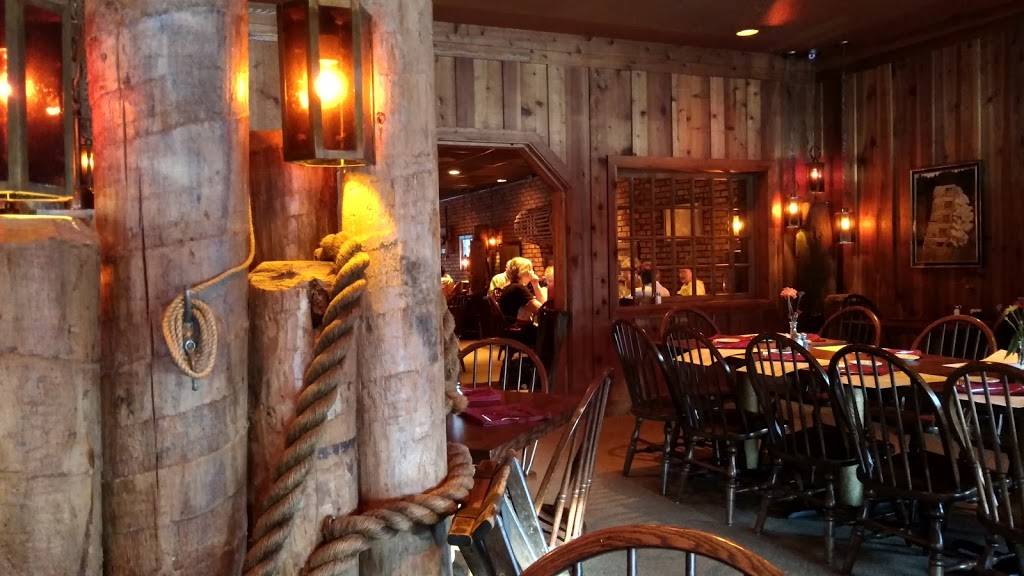 Fish House | restaurant | 4919 N University St, Peoria, IL 61614, USA | 3096919358 OR +1 309-691-9358