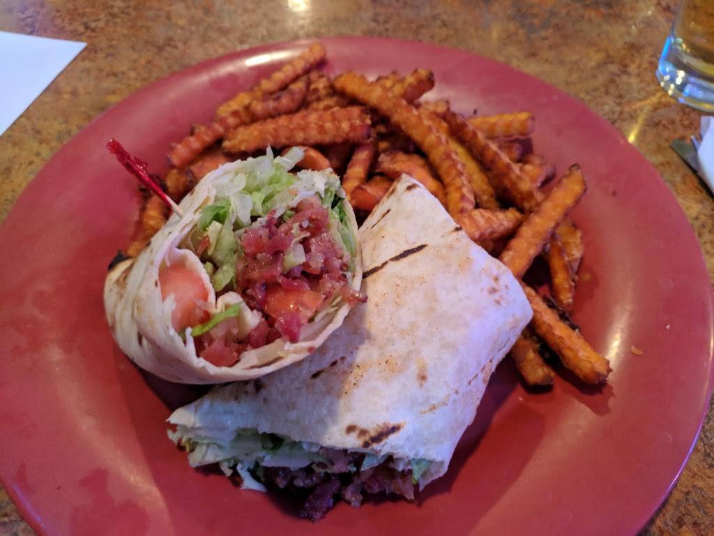 Wipeouts Grill | restaurant | 1585 Atlantic Blvd, Neptune Beach, FL 32266, USA | 9042474508 OR +1 904-247-4508