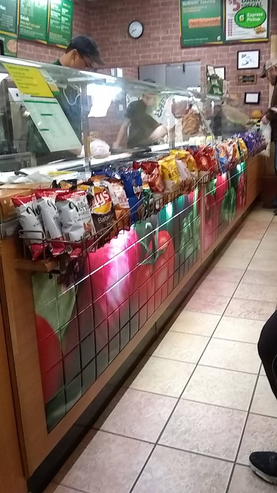 Subway | restaurant | 33 Blue Ridge Dr, McCaysville, GA 30555, USA | 7064554641 OR +1 706-455-4641