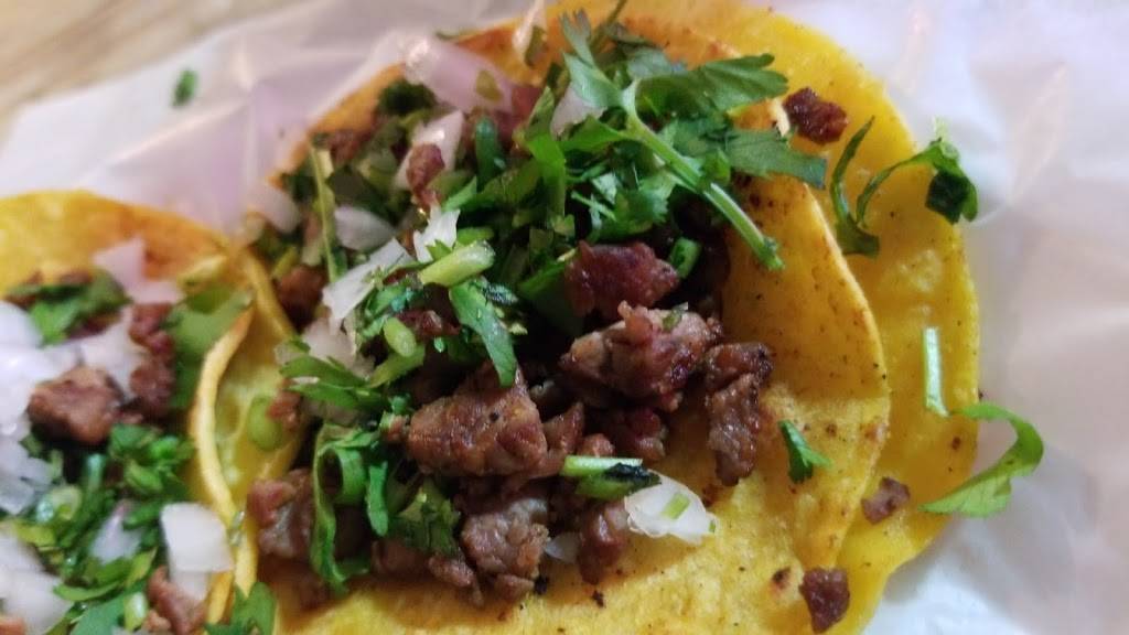 Los Compadres Street Tacos | restaurant | 1228 N Main St, Belton, TX 76513, USA | 2545633606 OR +1 254-563-3606