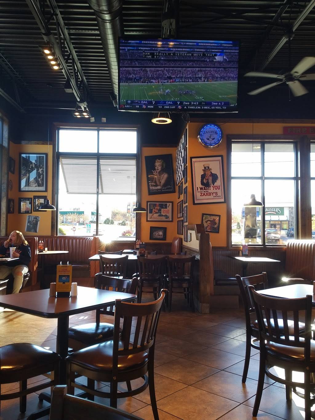 Zaxbys Chicken Fingers & Buffalo Wings | restaurant | 1038 Wards Ferry Rd, Lynchburg, VA 24502, USA | 4342372651 OR +1 434-237-2651