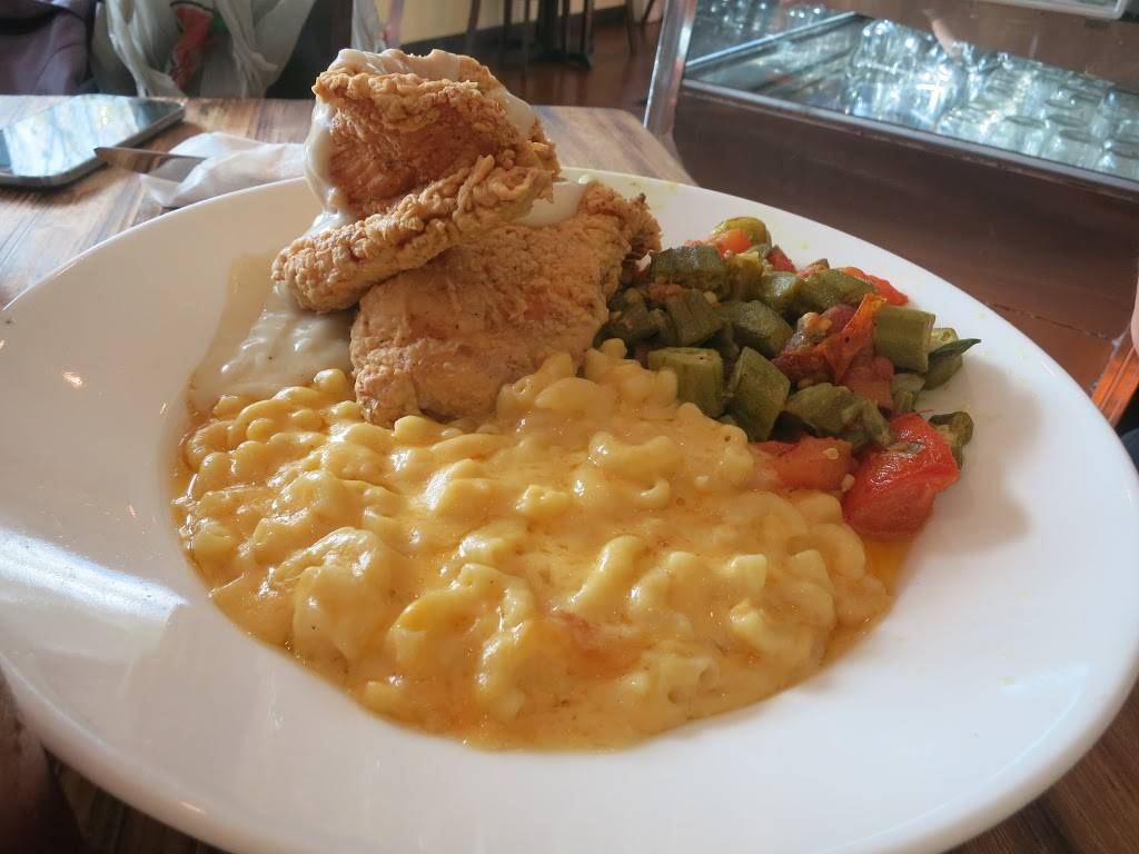 Southern Charm Kitchen | restaurant | 1714 SE Hawthorne Rd, Gainesville, FL 32641, USA | 3525055553 OR +1 352-505-5553