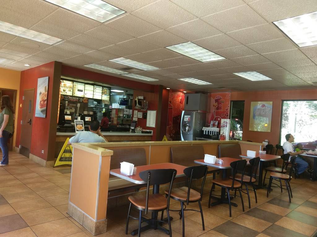 Jack in the Box | restaurant | 2560 W El Camino Ave, Sacramento, CA 95833, USA | 9165679692 OR +1 916-567-9692