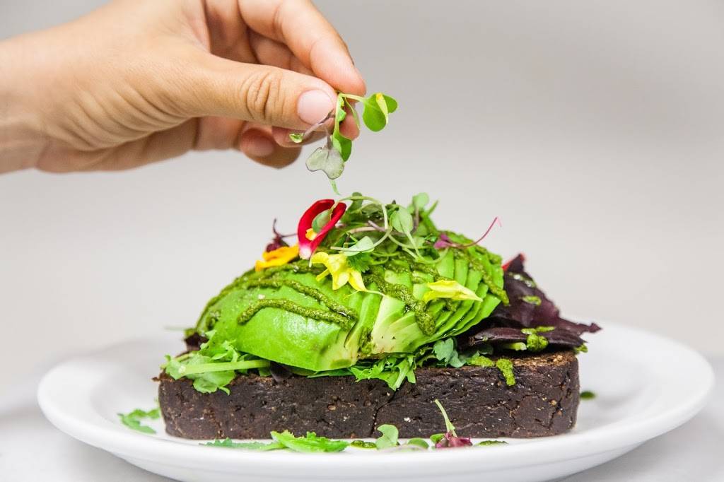 Food & Bounty Catering - Chef Helen Cavallo | restaurant | 1438 N Gower St, Hollywood, CA 90028, USA | 3234683190 OR +1 323-468-3190