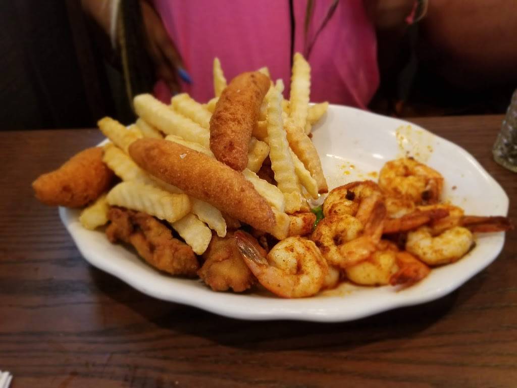 Carey Hilliards | restaurant | 3316 Skidaway Rd, Savannah, GA 31404, USA | 9123547240 OR +1 912-354-7240