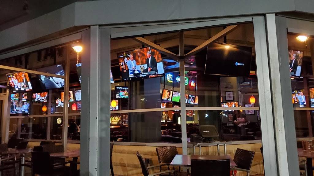 Hickory Tavern | restaurant | 1100 Metropolitan Ave #170, Charlotte, NC 28204, USA | 7043345155 OR +1 704-334-5155