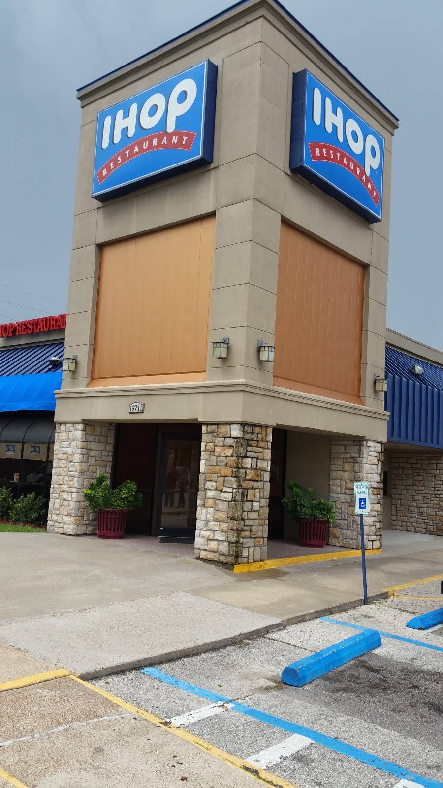 IHOP | restaurant | 19711 Eastex Fwy, Humble, TX 77338, USA | 2815487778 OR +1 281-548-7778