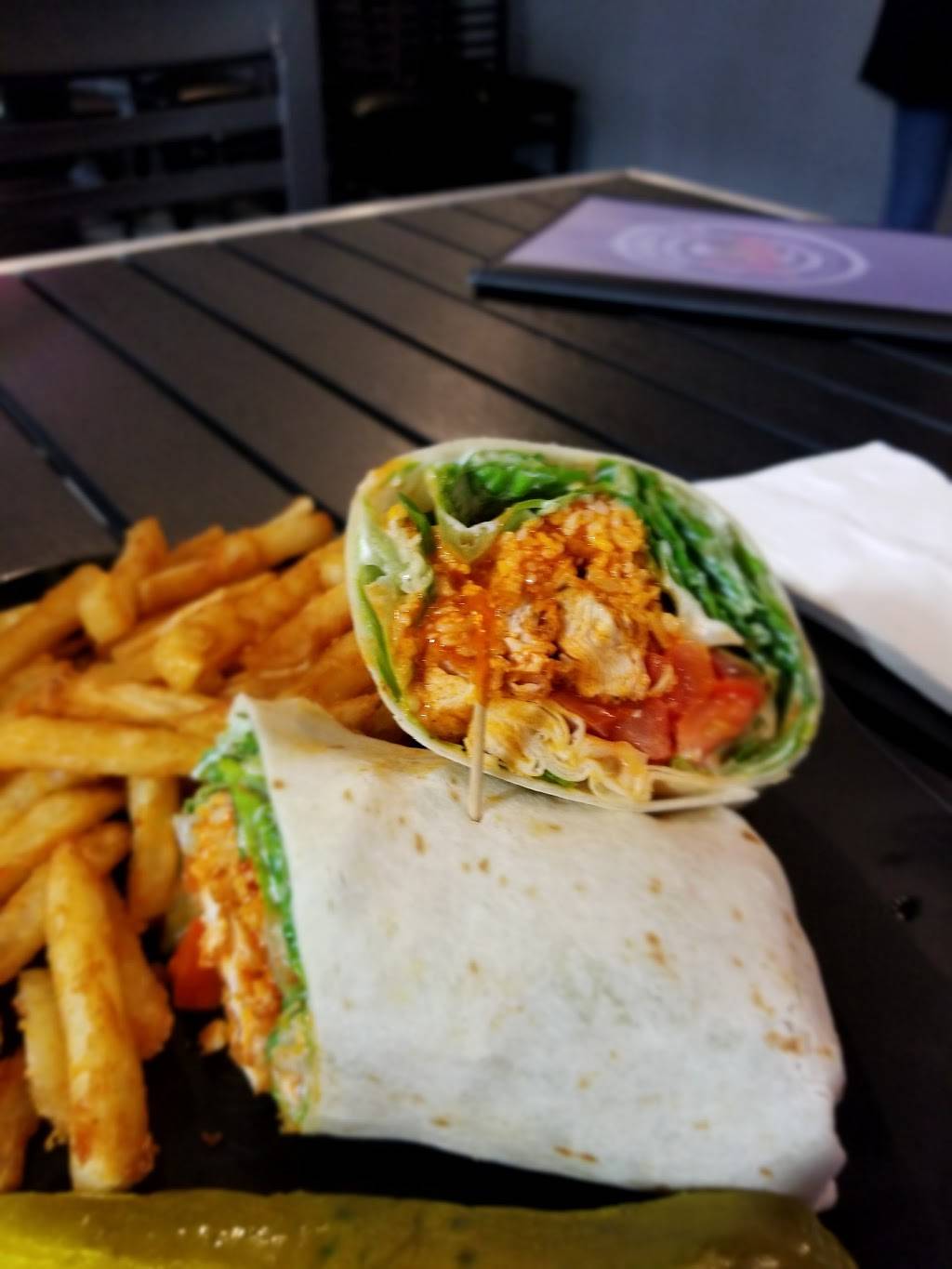 Point Burger Bar Pewaukee | restaurant | W229N1400 Westwood Dr, Waukesha, WI 53186, USA | 2629559192 OR +1 262-955-9192