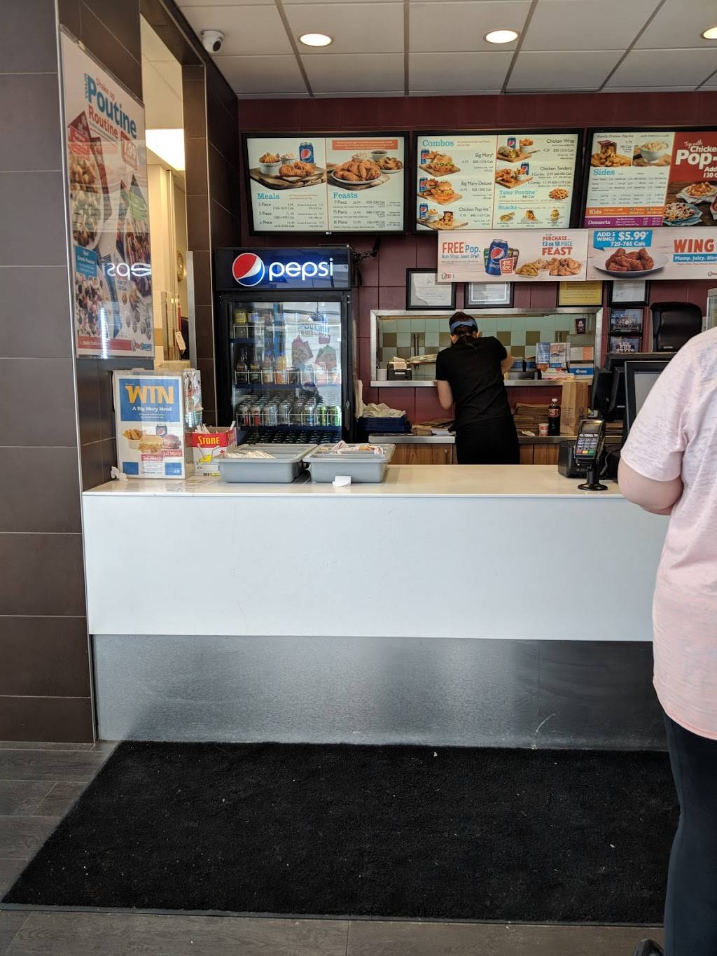 Mary Browns Chicken & Taters | restaurant | 450 Holland St W Unit 1, Bradford, ON L3Z 0G1, Canada | 9055515505 OR +1 905-551-5505